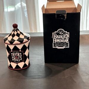 Decorative jar with lid